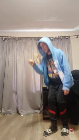 Ajlqcheto performing Inward Lunar Backflip trick