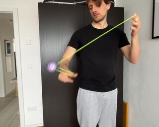 Dominik ILYY performing Hashbrowns trick